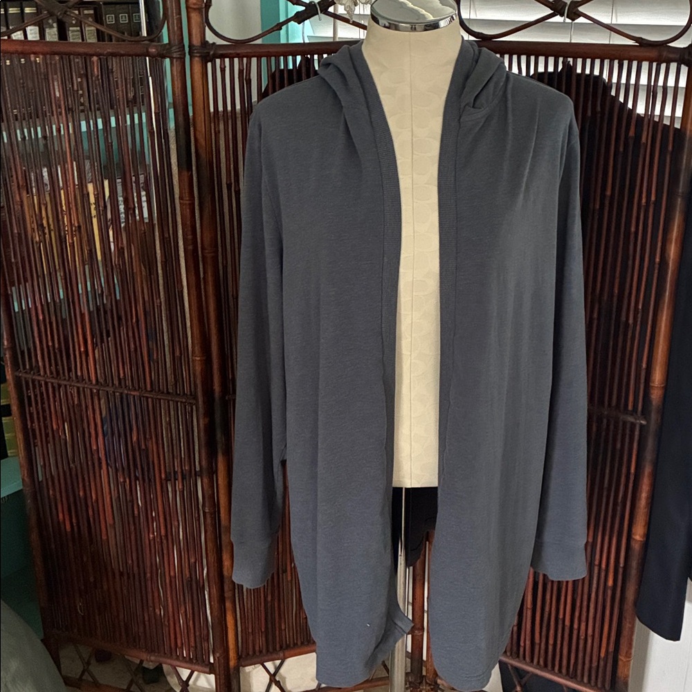 Old Navy intimates. Size XXL. Color is gray.